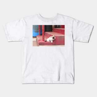 Smol kitty Kids T-Shirt